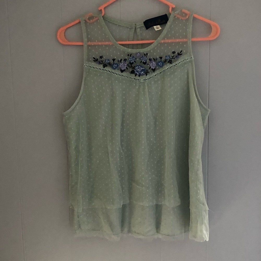 🌺 Swiss dot tank with floral embroidery